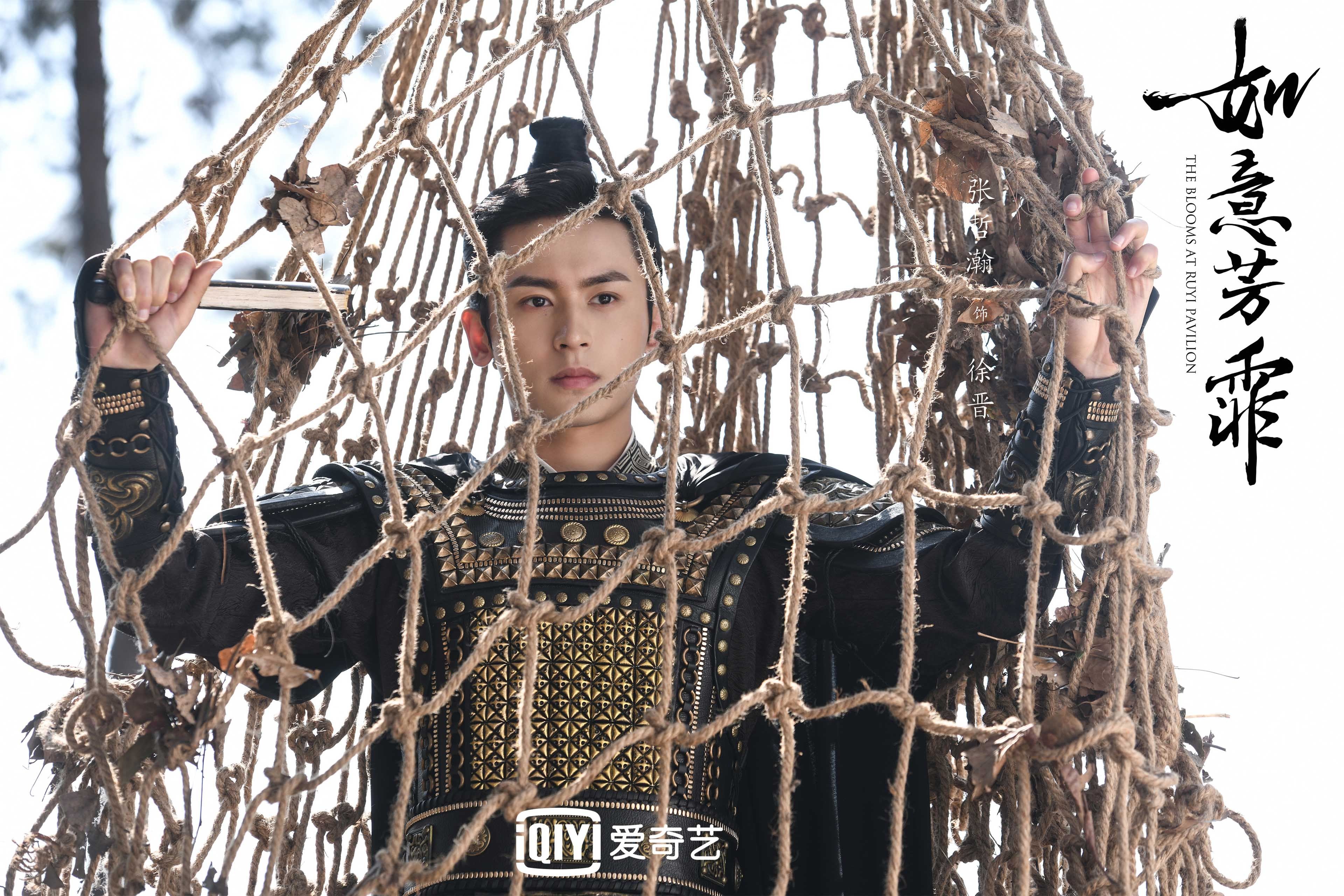 爱游戏体育APP下载-中国足球裁判执裁水平稳步提升，国际认可度增强，中国足球裁判规则