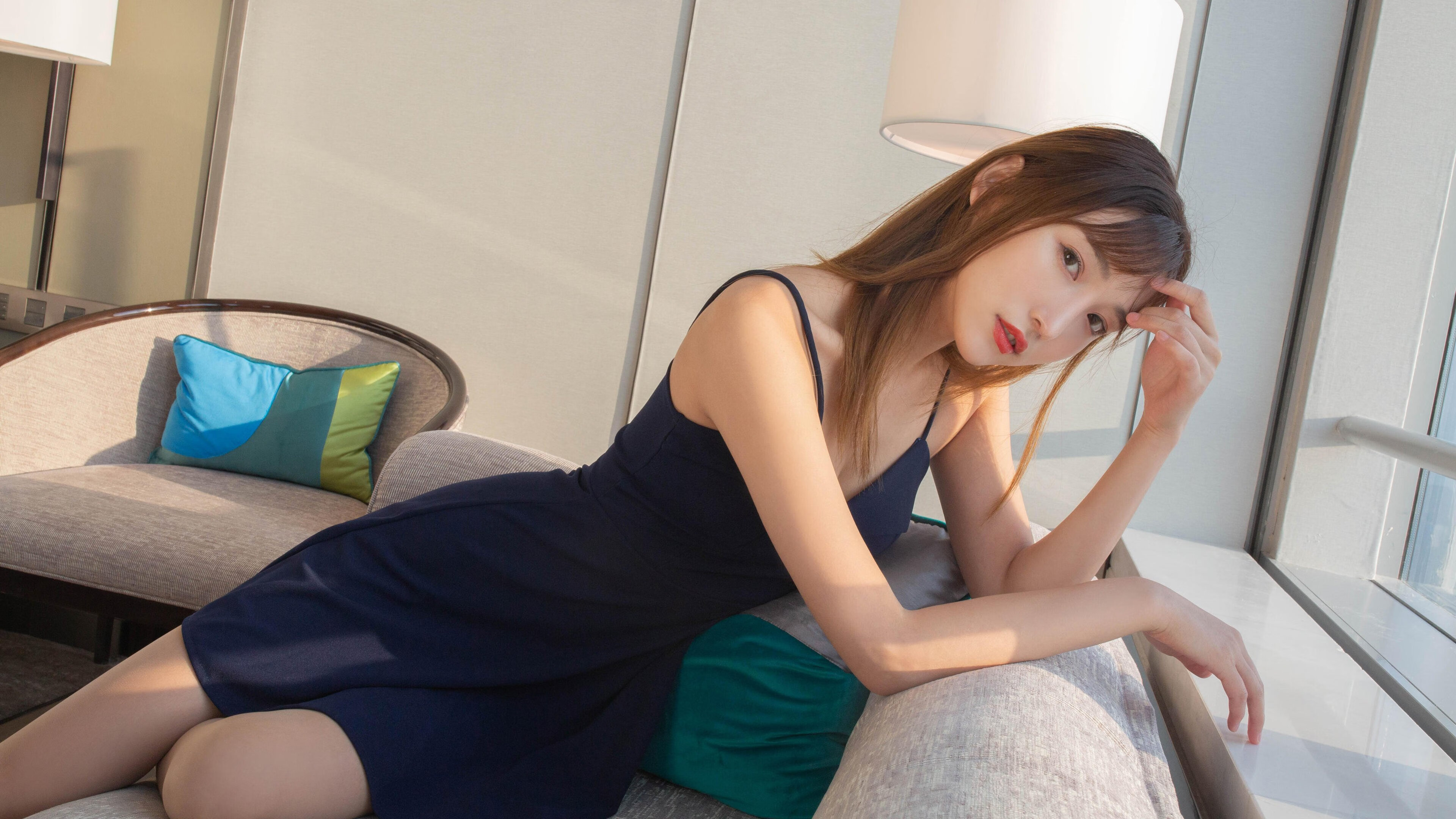 -红军在冬窗签下替补门将，增强替补席实力，红军冬装军服